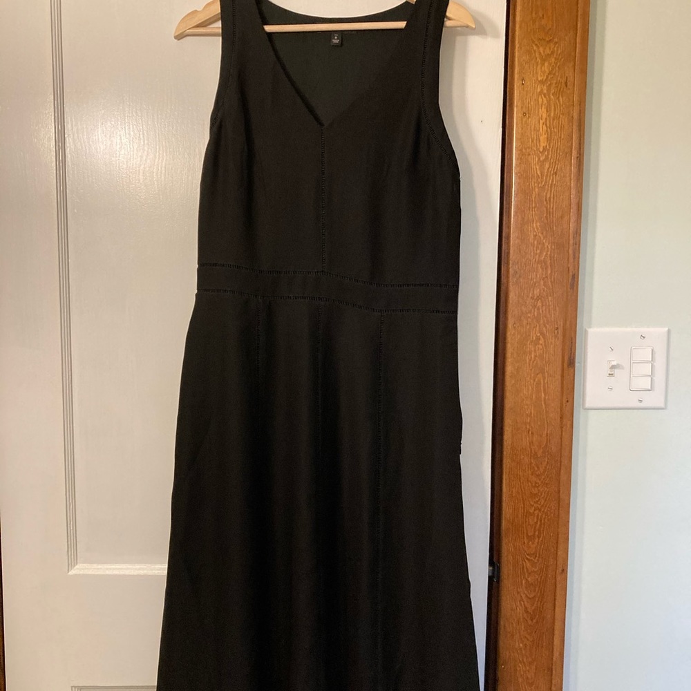 Banana Republic mid length LBD